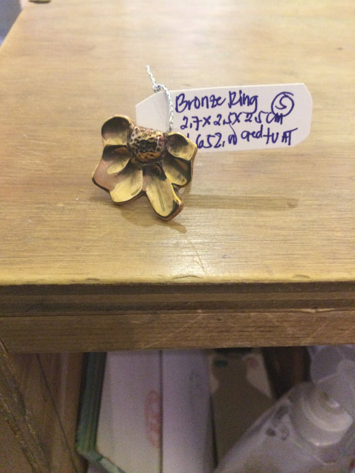 Bronze ring S 2.7x2.5x2.5 cm