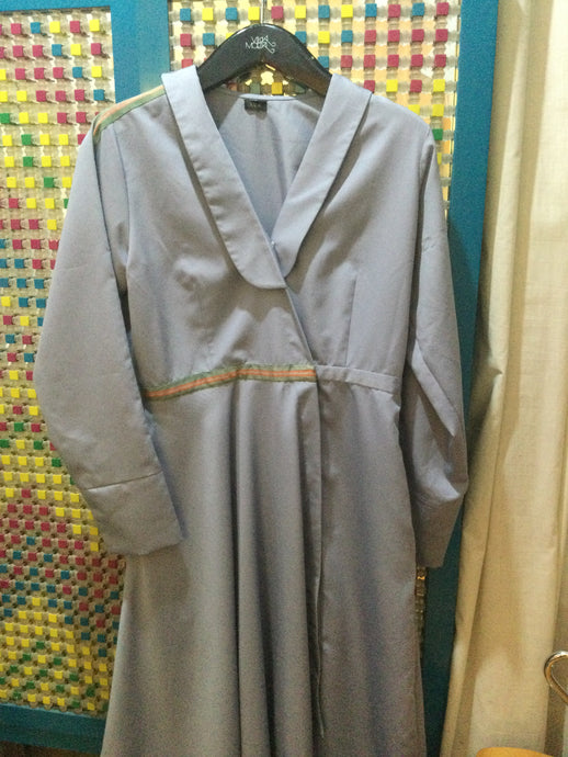 Long dress with collar