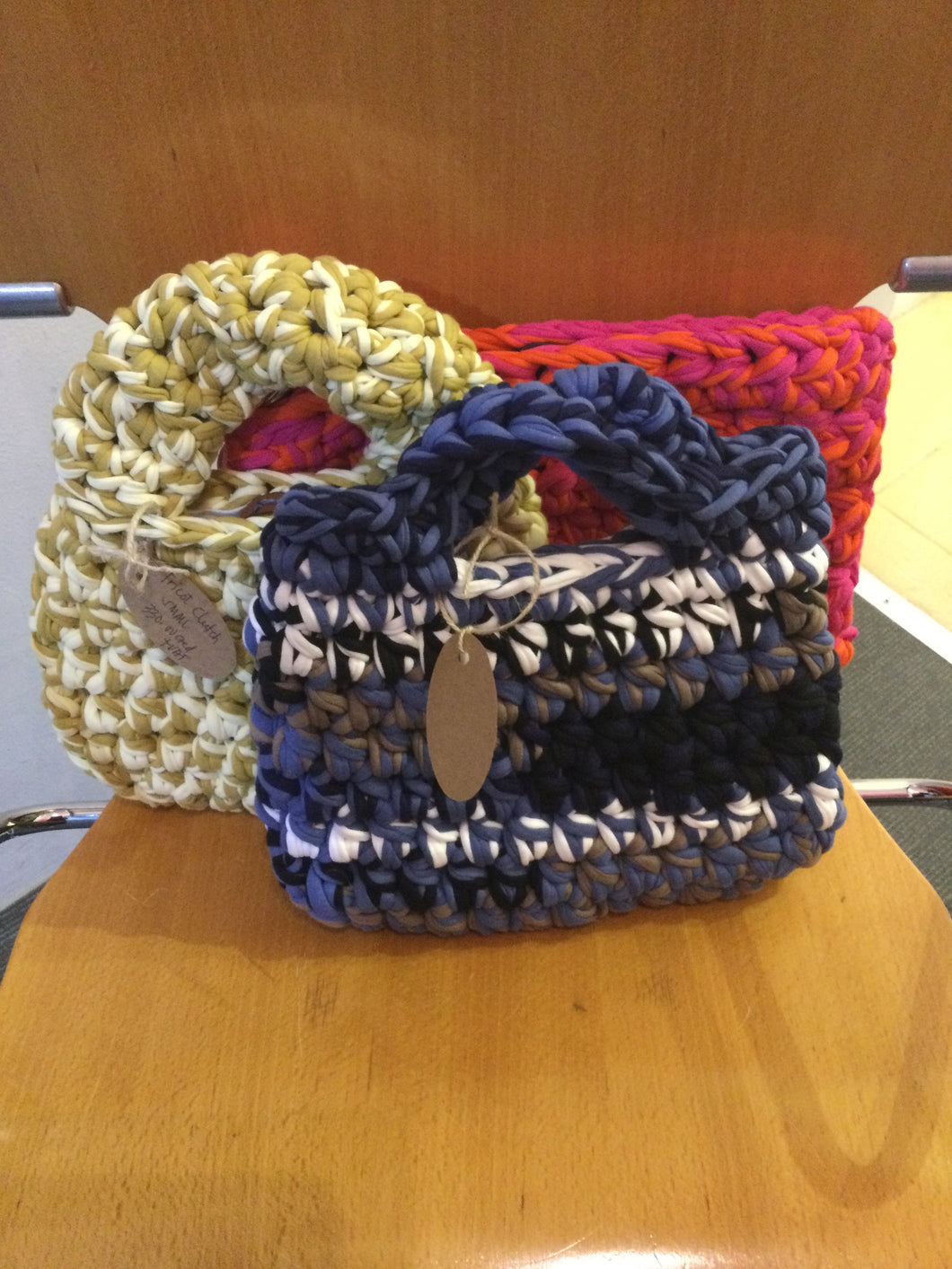 Tricot clutch small