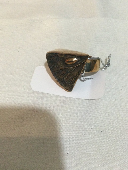 Bronze ring 3.5x2.5x4cm I