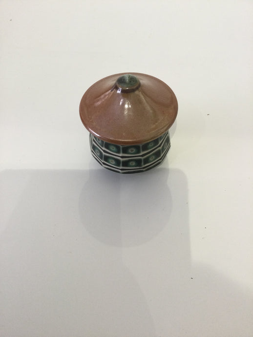 JAPANESE HAND TROWN JAR