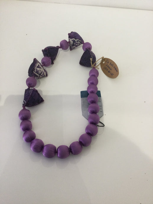 SILK BATIK NECKLACE INDONESIA