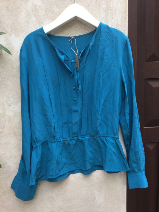 BLUE BLOUSE