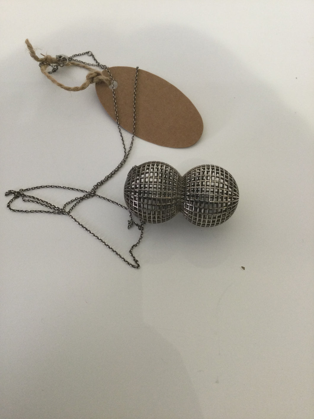3D SILVER DOUBLE BALL NECKLACE